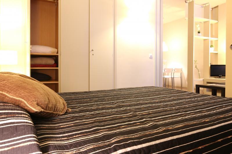 Sweet Bcn Apartments Barcelona Ngoại thất bức ảnh